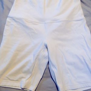 LULULEMON size 8 bike shorts